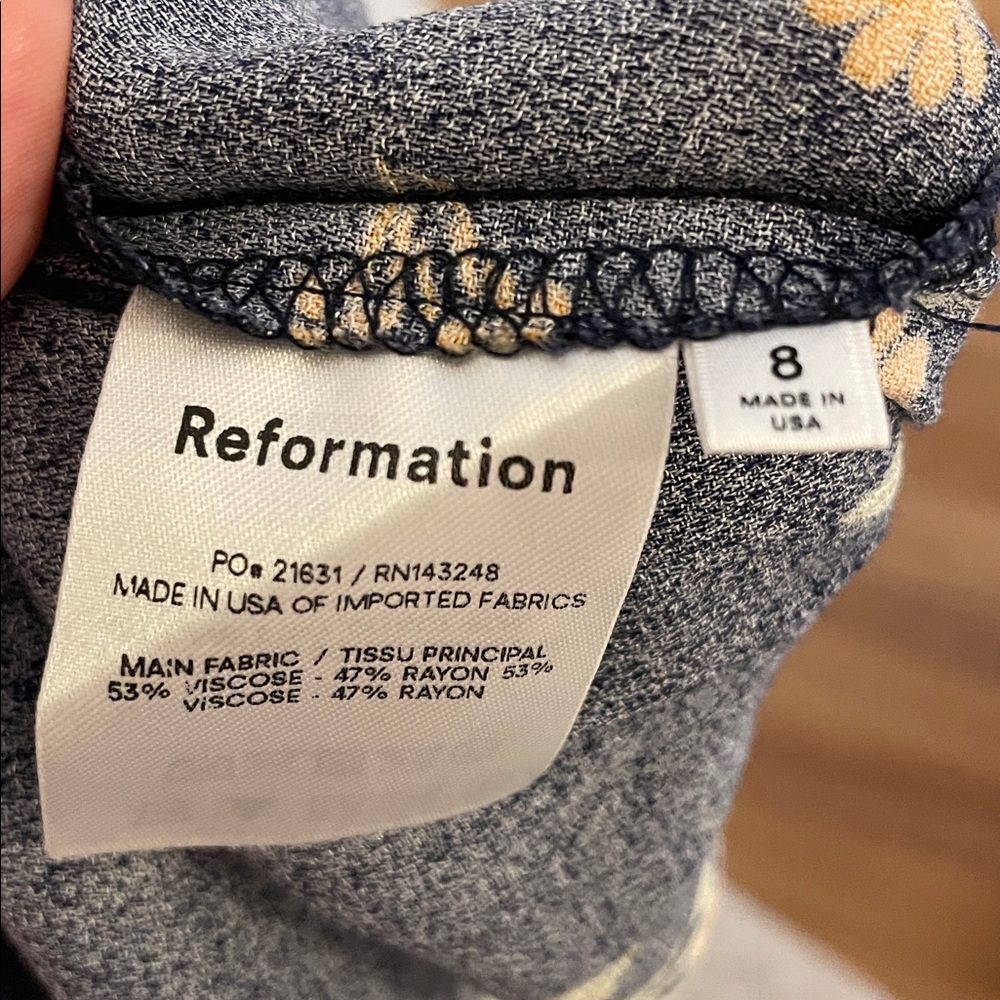 Cleaning out!!Reformation Izabel dress. Great condition. Size 8 - Picture 8 of 8